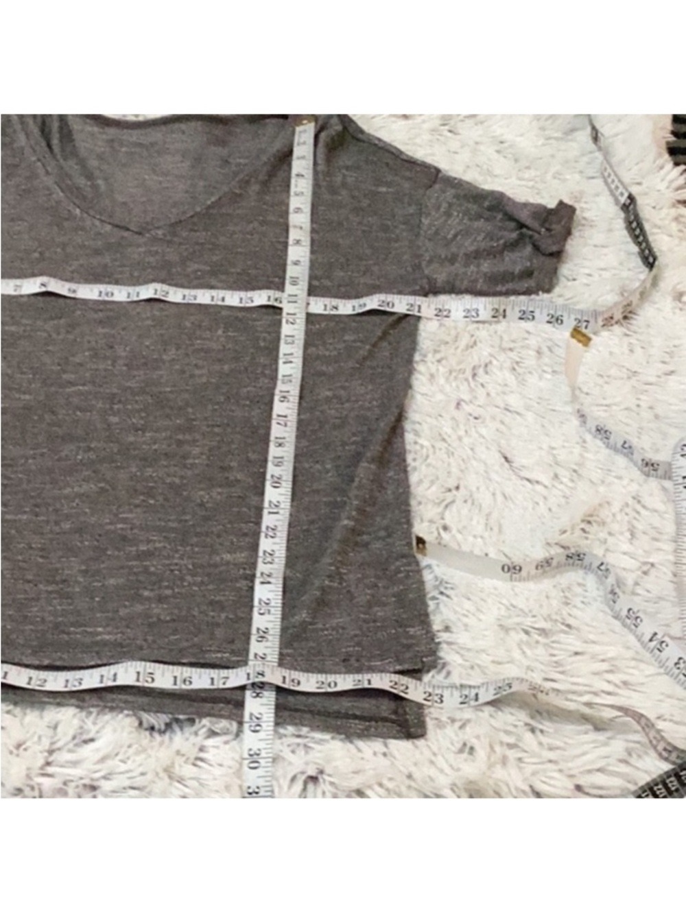 Mudd Boxy V-Neck Hacci Tee Gray Marled High Low Slit Hem Top Size Large - Picture 11 of 14
